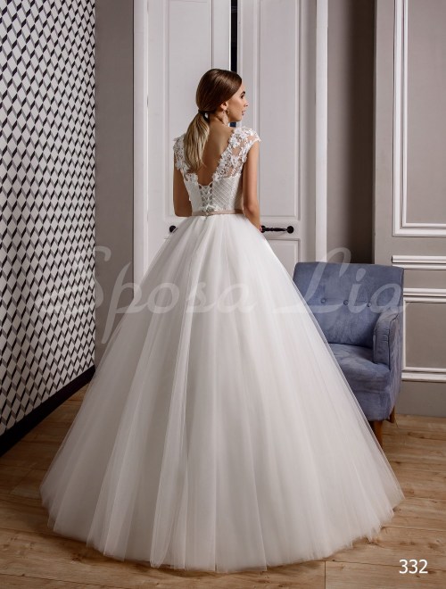 https://www.sposa-lia.com/images/stories/virtuemart/product/332       (3).jpg
